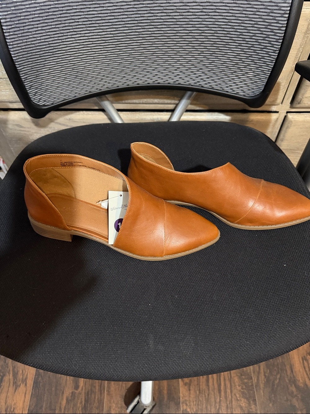 Universal Thread Women’s Pointed D’Orsay Flats in Cognac - Picture 2 of 6